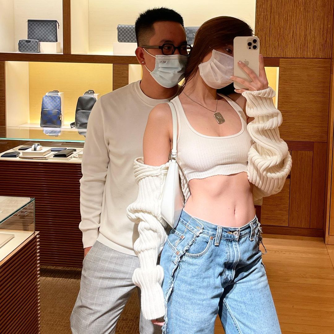 Lộ Bí Quyết Vòng Eo 'Hái Ra Tiền' Của Ngọc Trinh - WSTORE